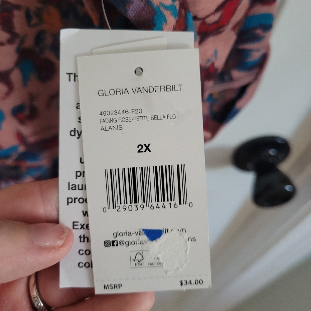Gloria Vanderbilt Women’s 2X Fading Rose Bella Floral Print Top Pink Multicolor - Picture 5 of 5